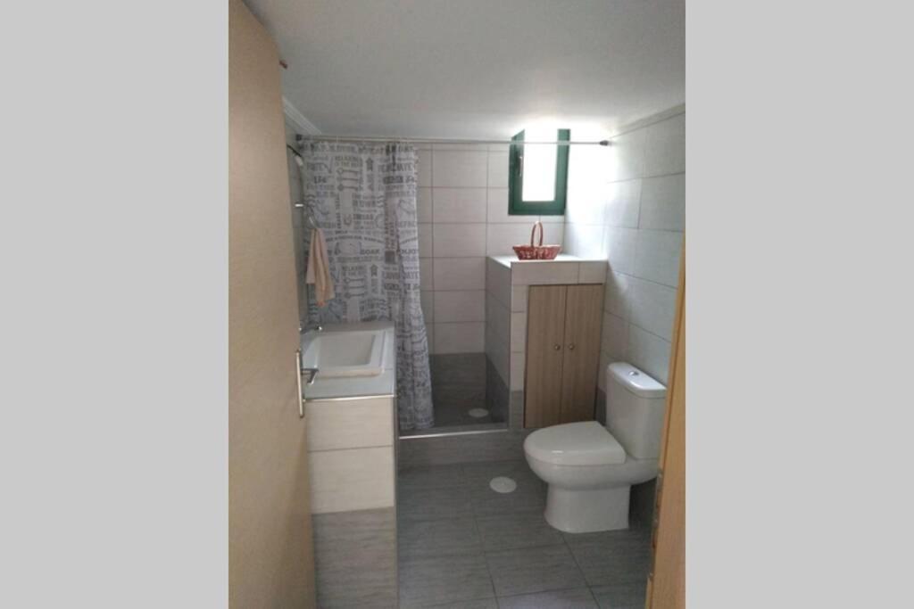 Villa Roses-Mourteri Bagian luar foto